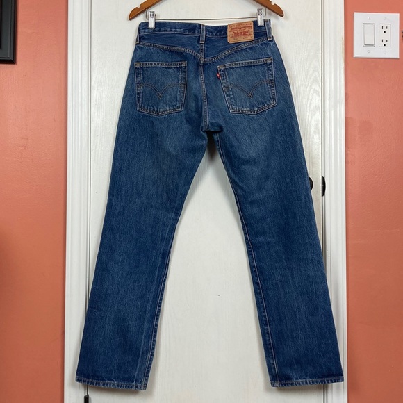 Vintage 501 Levi’s 80’s/90’s in perfect mid-wash💕 - Picture 4 of 7